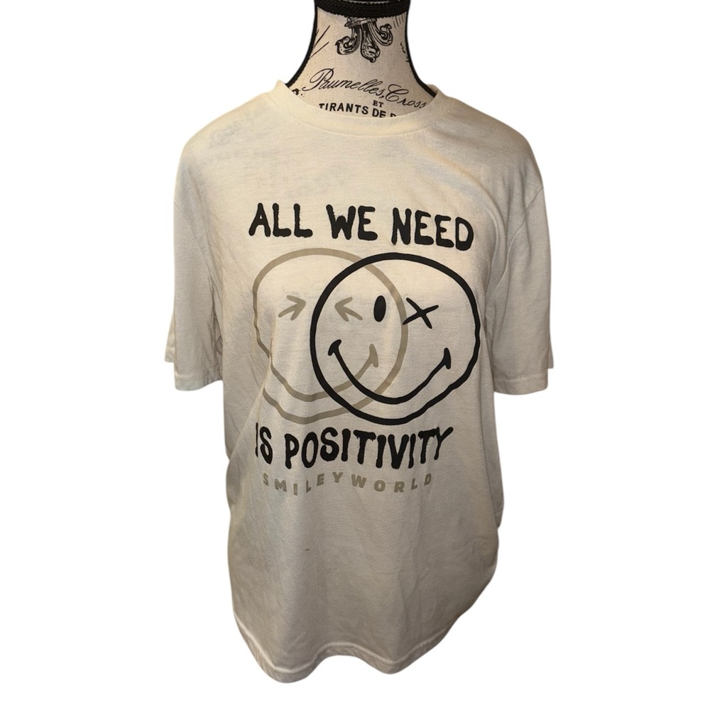 Vintage Cream t-shirt Medium